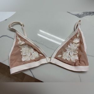 VICTORIA SECRET BRALETTE